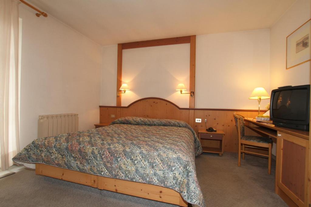 Hotel Villa Rosa Campitello di Fassa Bilik gambar